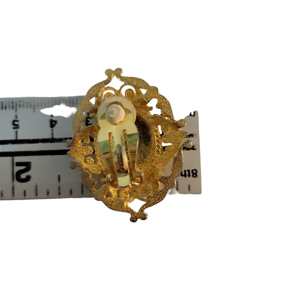 Vintage Reticulated Clip On Earrings